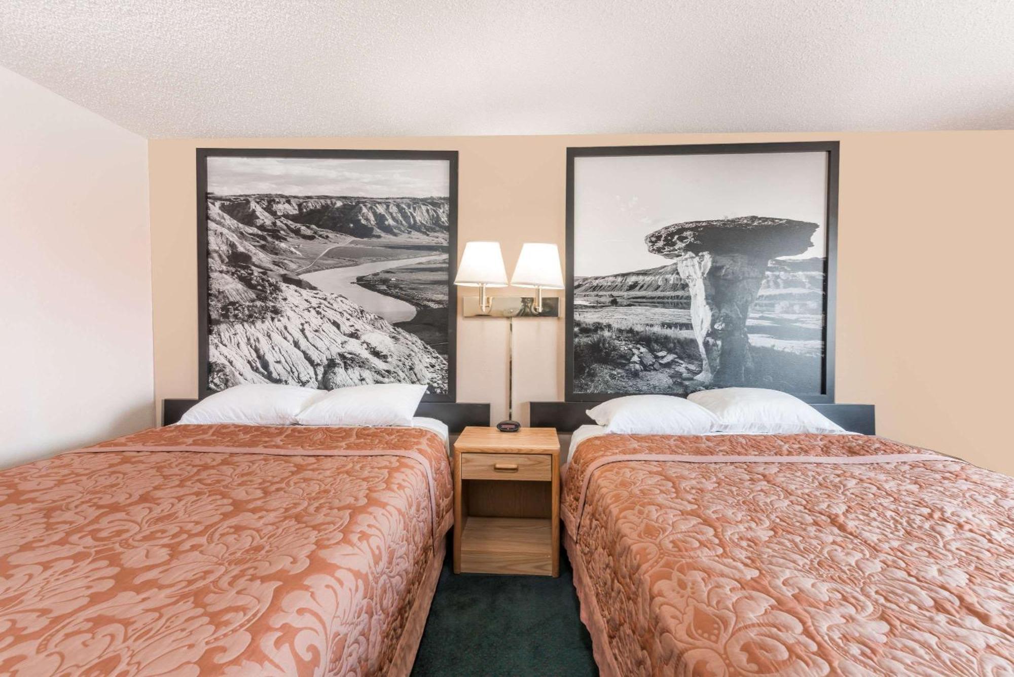 فندق Super 8 By Wyndham غلينديف المظهر الخارجي الصورة
